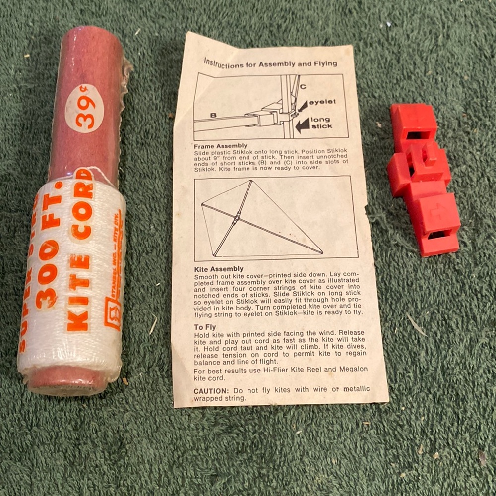Kite cord with kite assembly instructions